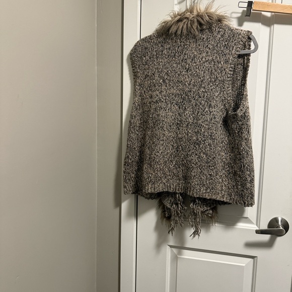 Chico's Faux Fur Collar Knit Vest - Picture 3 of 9